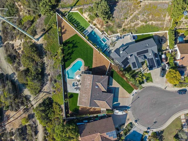 $1,950,000 | 2002 Ladera Court, Carlsbad, CA 92009