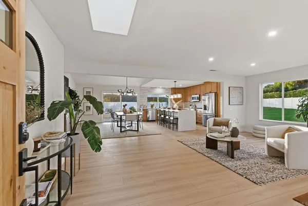 $1,950,000 | 2002 Ladera Court, Carlsbad, CA 92009