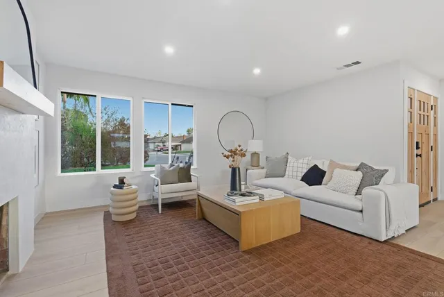 $1,949,999 | 2002 Ladera Court, Carlsbad, CA 92009