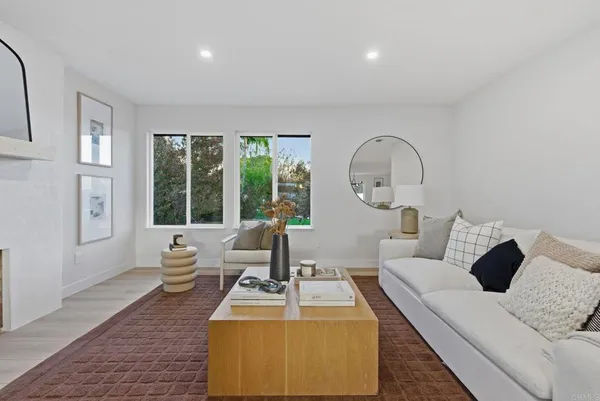 $1,950,000 | 2002 Ladera Court, Carlsbad, CA 92009