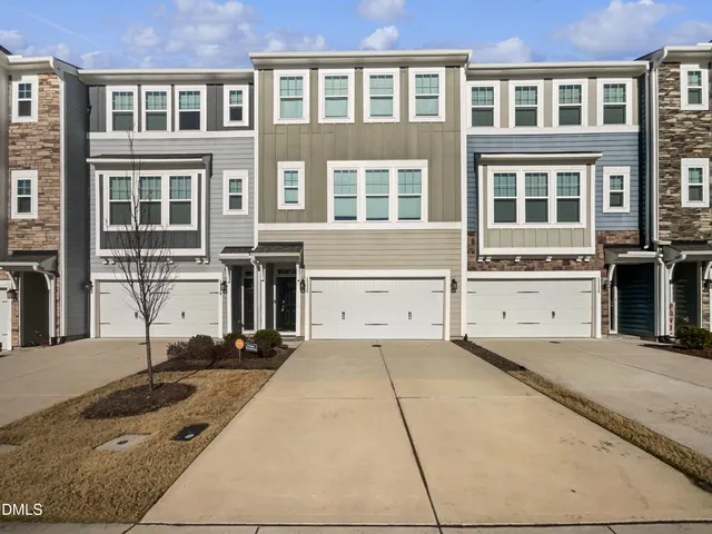 $393,000 | 1116 Freeport Drive, Unit 156, Durham, NC 27703