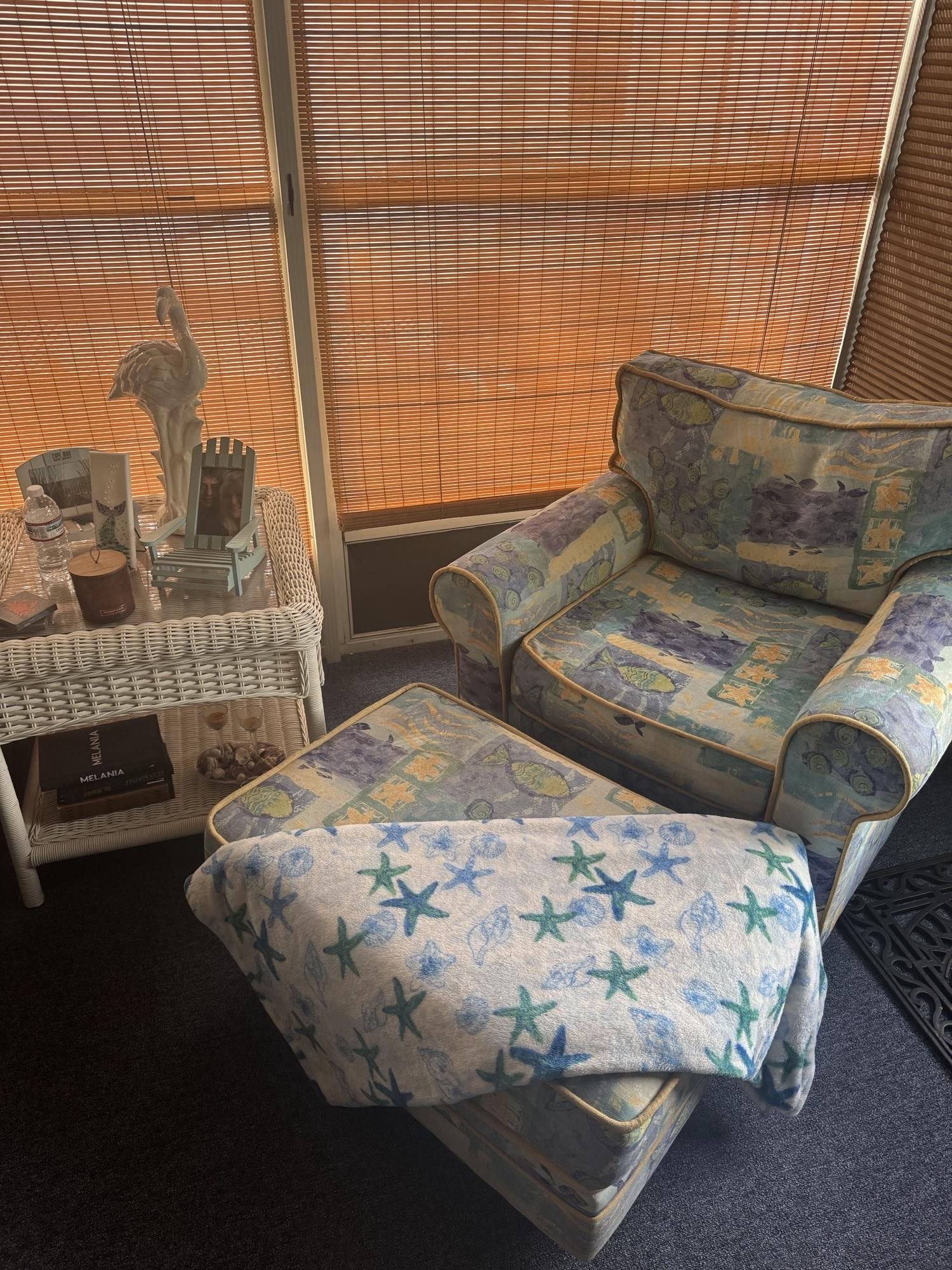 709 Us Rt 9 S, Unit 636 Cape May, NJ 08204 - Photo 4 of 12 a bedroom with bed and a window