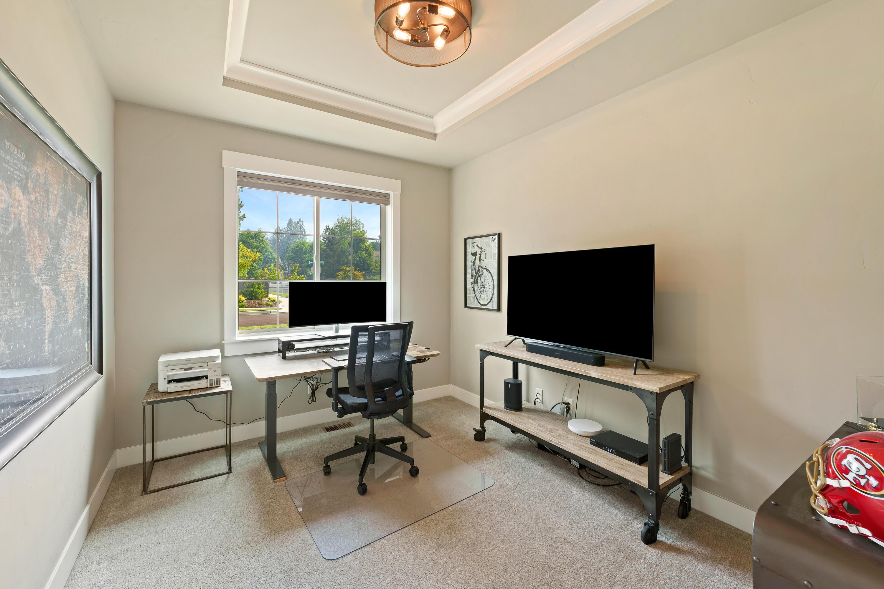 60869 Southwest Headwaters Loop Bend, OR 97702 - Photo 29 of 50 Private office