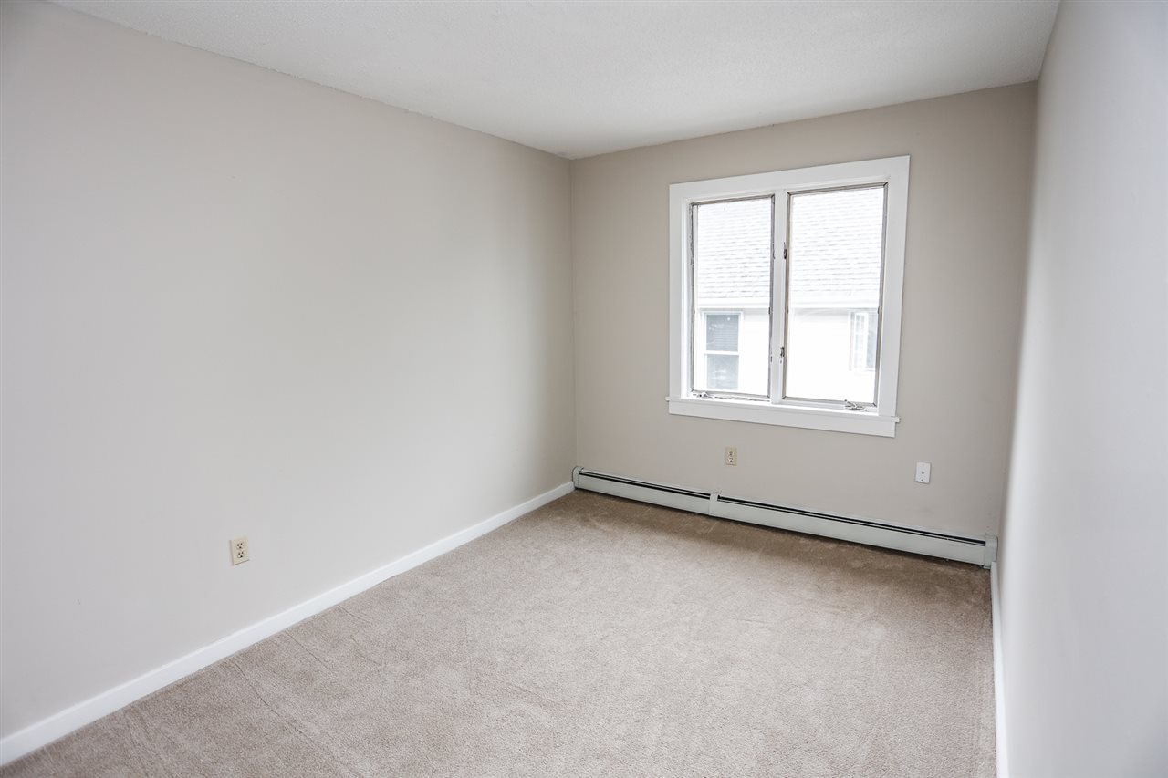 628 Green Street Manchester, NH 03103 - Photo 13 of 33