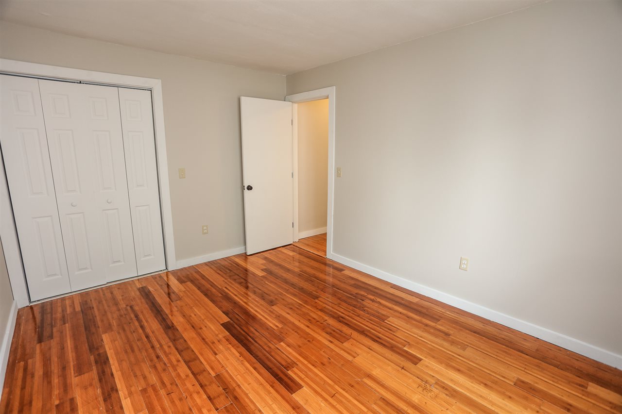 628 Green Street Manchester, NH 03103 - Photo 28 of 33
