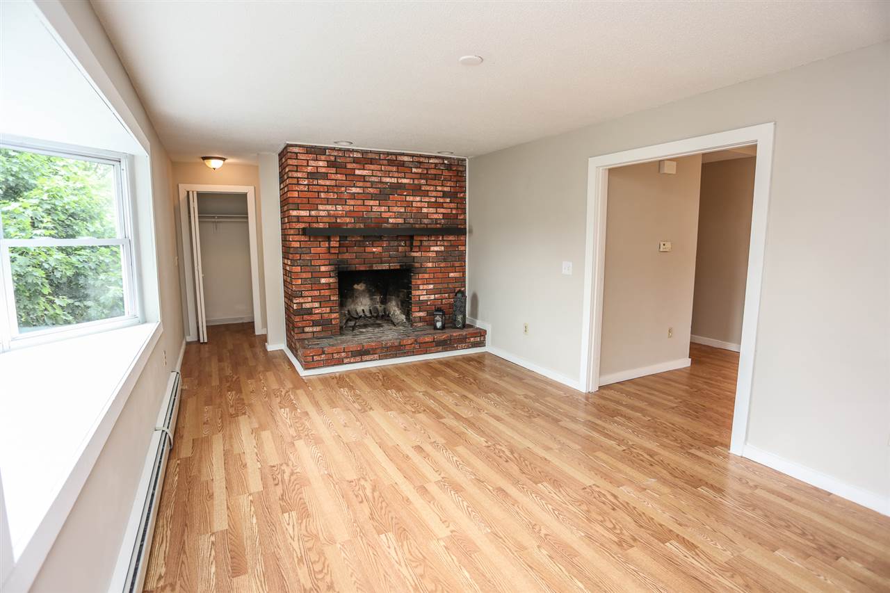 628 Green Street Manchester, NH 03103 - Photo 5 of 33