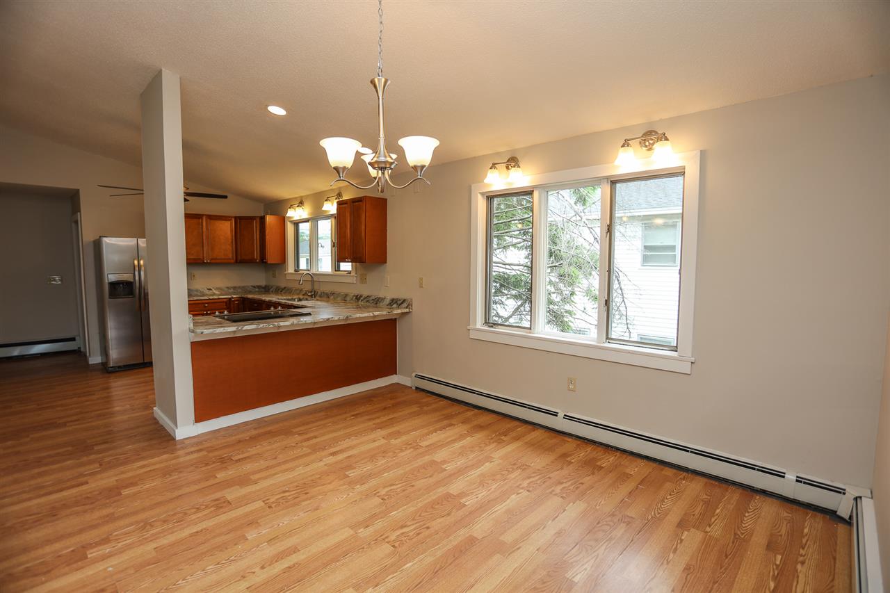 628 Green Street Manchester, NH 03103 - Photo 7 of 33