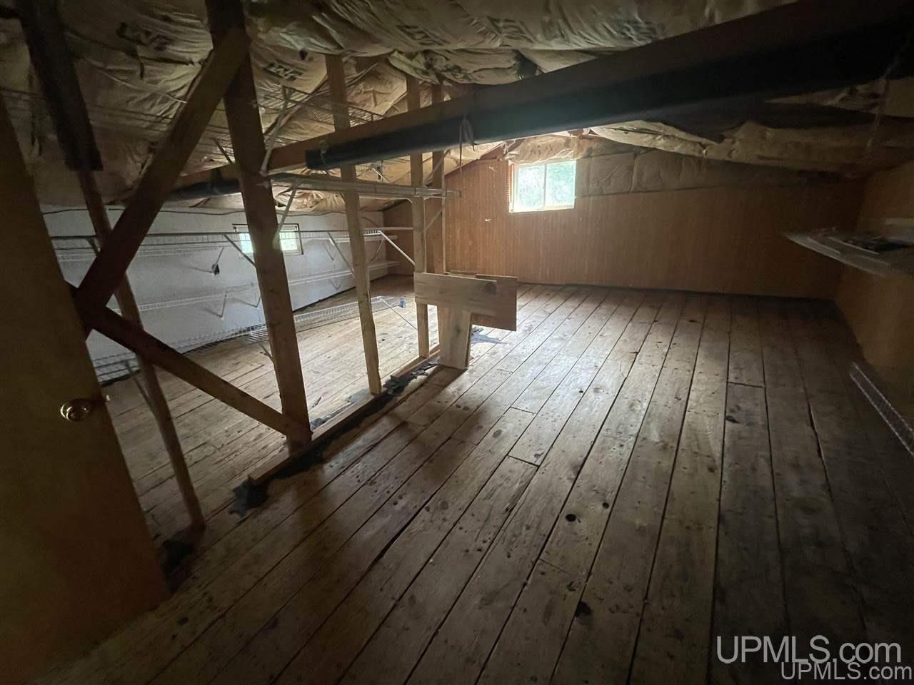 5340 12th Road Escanaba, MI 49829 - Photo 11 of 38