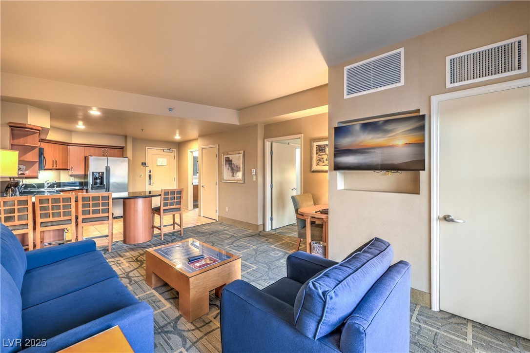 211 East Flamingo Road, Unit 1503 Las Vegas, NV 89169 - Photo 15 of 44 View of living room