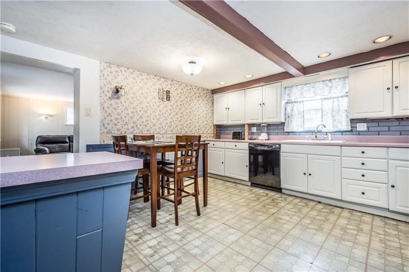 5 South Depaoli Road Cecil, PA 15321 - Photo 9 of 24