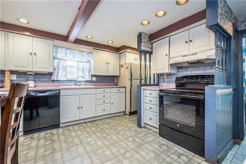 5 South Depaoli Road Cecil, PA 15321 - Photo 10 of 24