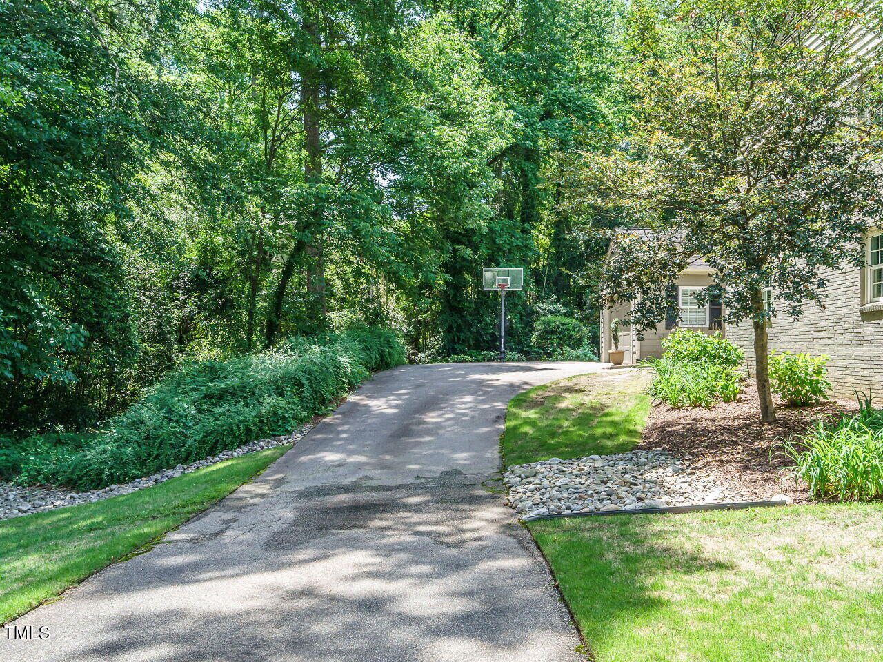 2001 Manuel Street Raleigh, NC 27612 - Photo 34 of 38 045-1280x960-driveway-view