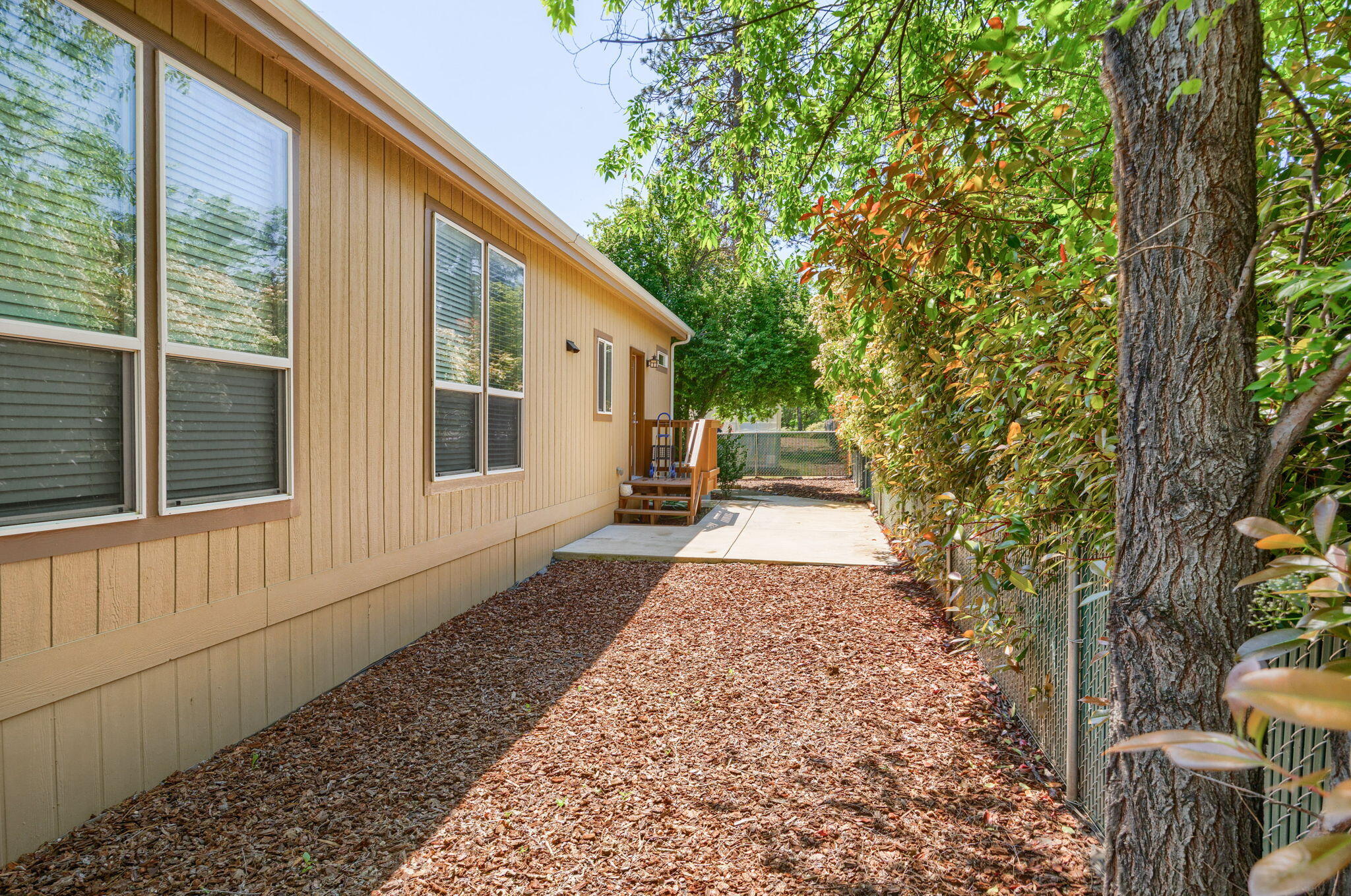 225 Wilson Road Central Point, OR 97502 - Photo 27 of 76 Unit B has a small fenced yard