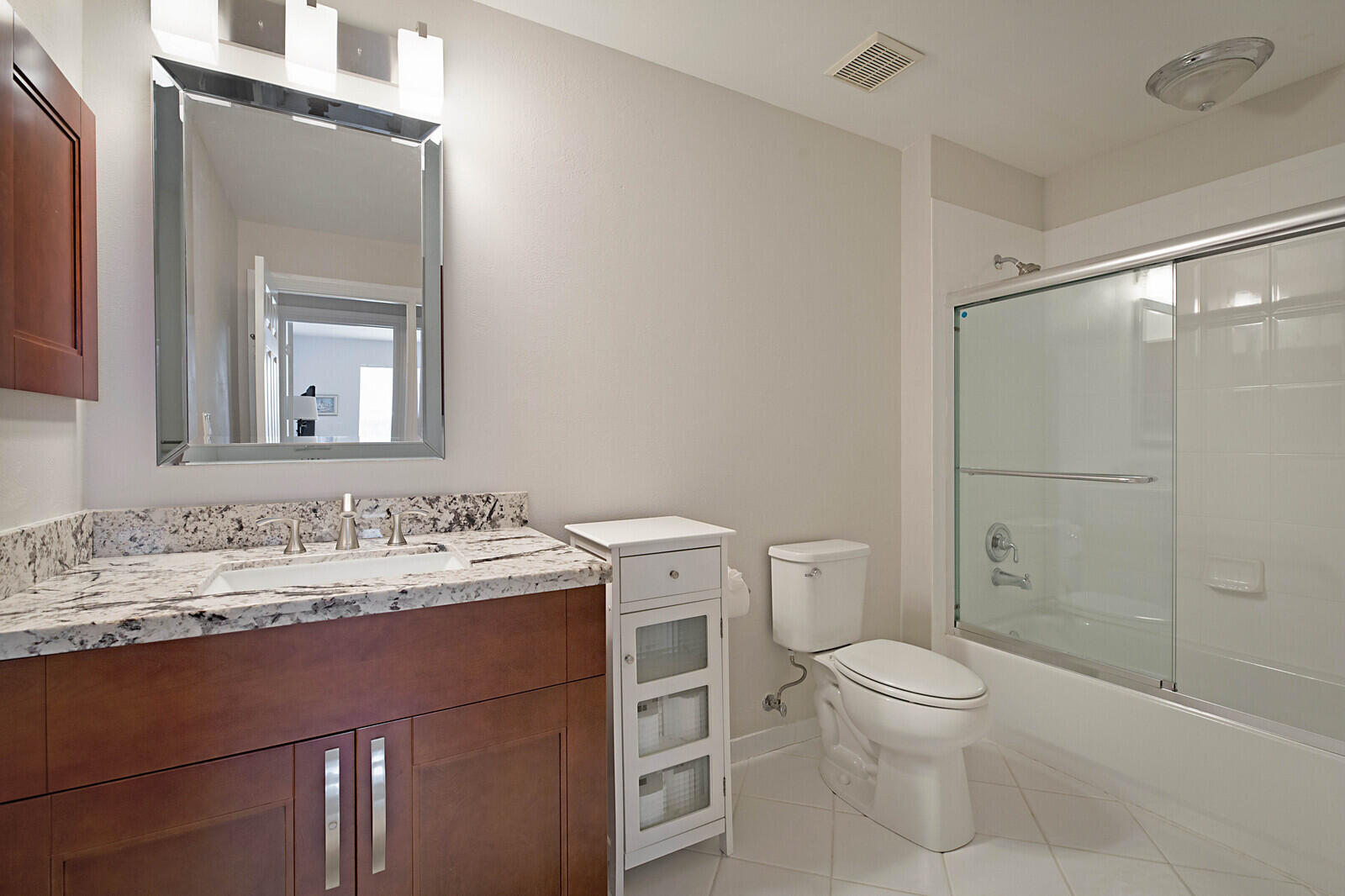 23097 Addison Lakes Circle Boca Raton, FL 33433 - Photo 28 of 42 2nd Bathroom