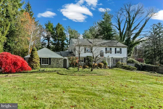 $1,300,000 | 1611 Lark Lane, Villanova, PA 19085