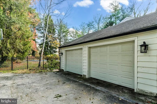 $1,300,000 | 1611 Lark Lane, Villanova, PA 19085