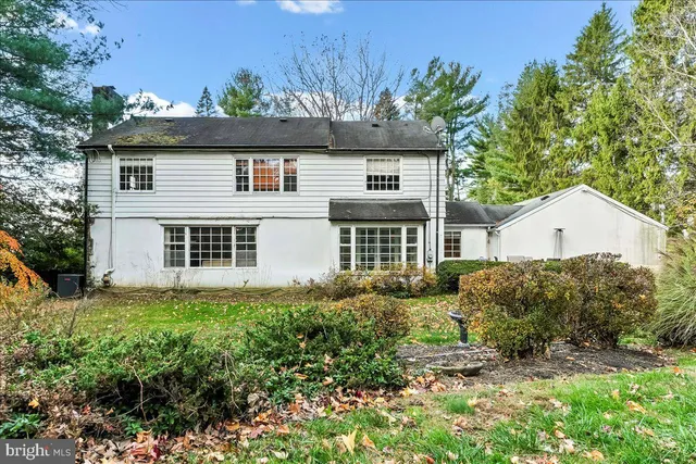 $1,300,000 | 1611 Lark Lane, Villanova, PA 19085