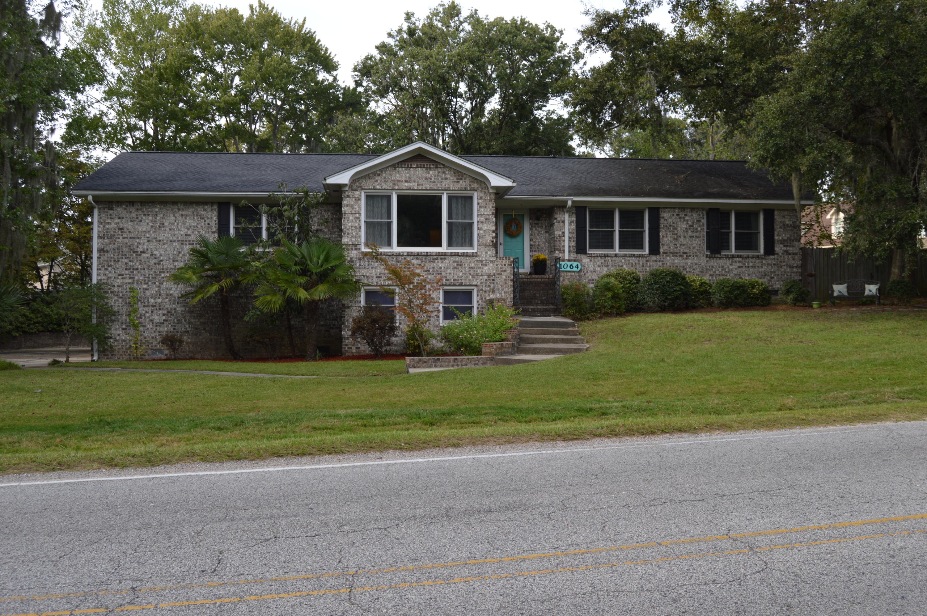 1064 Yeamans Hall Road Hanahan, SC 29410 - Photo 3 of 25 DSC_0196
