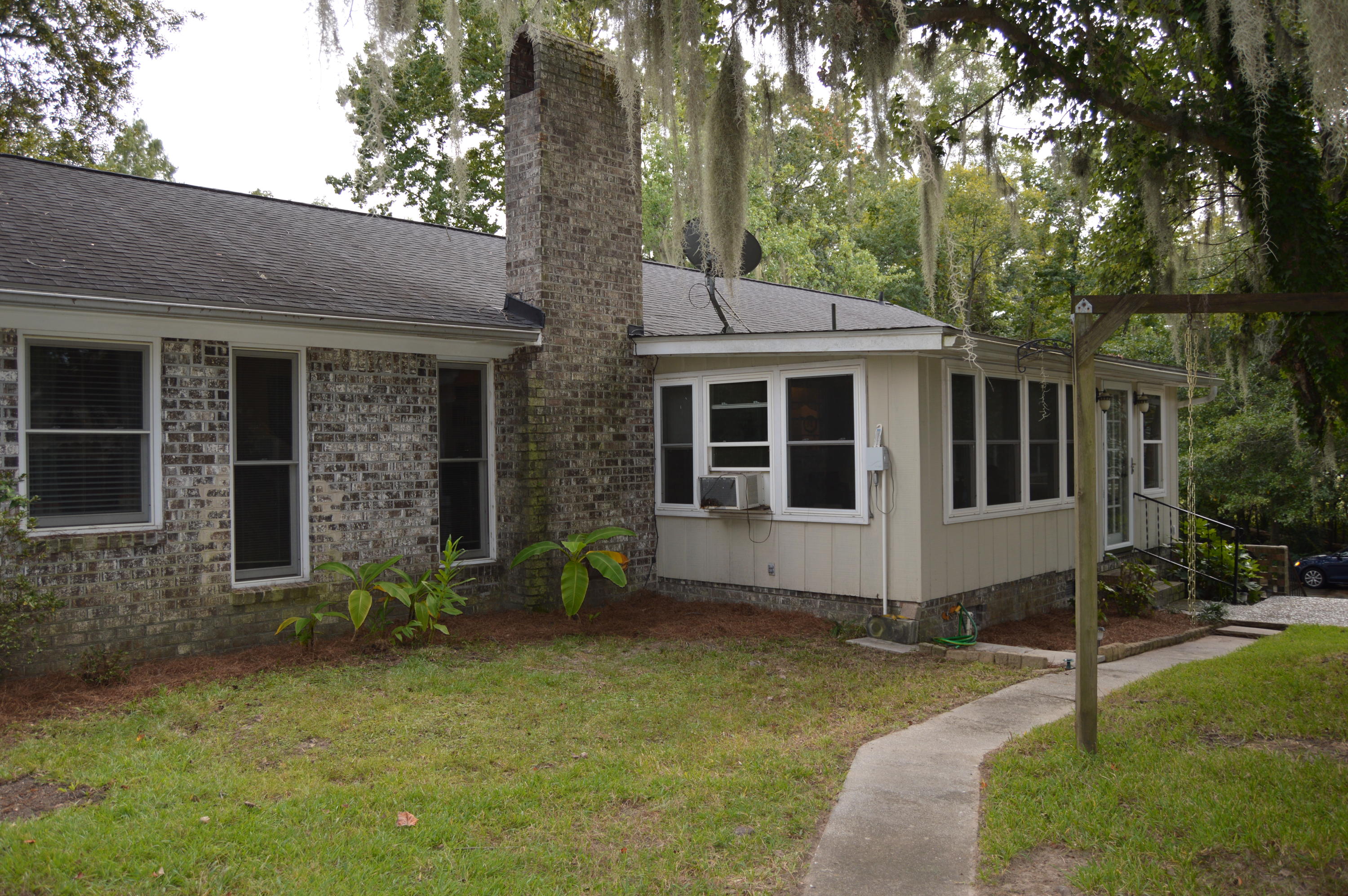 1064 Yeamans Hall Road Hanahan, SC 29410 - Photo 6 of 25 DSC_0205