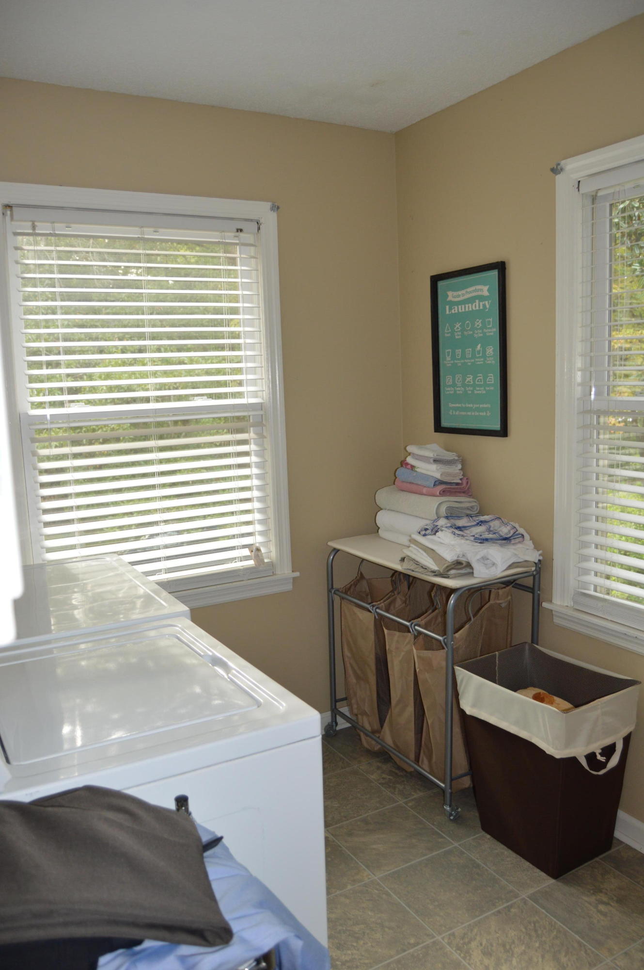 1064 Yeamans Hall Road Hanahan, SC 29410 - Photo 10 of 25 DSC_0221