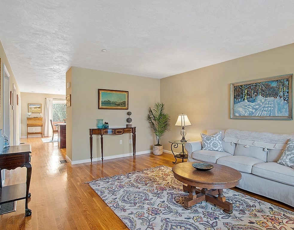 159 Allen Road, Unit 5 Billerica, MA 01821 - Photo 4 of 40