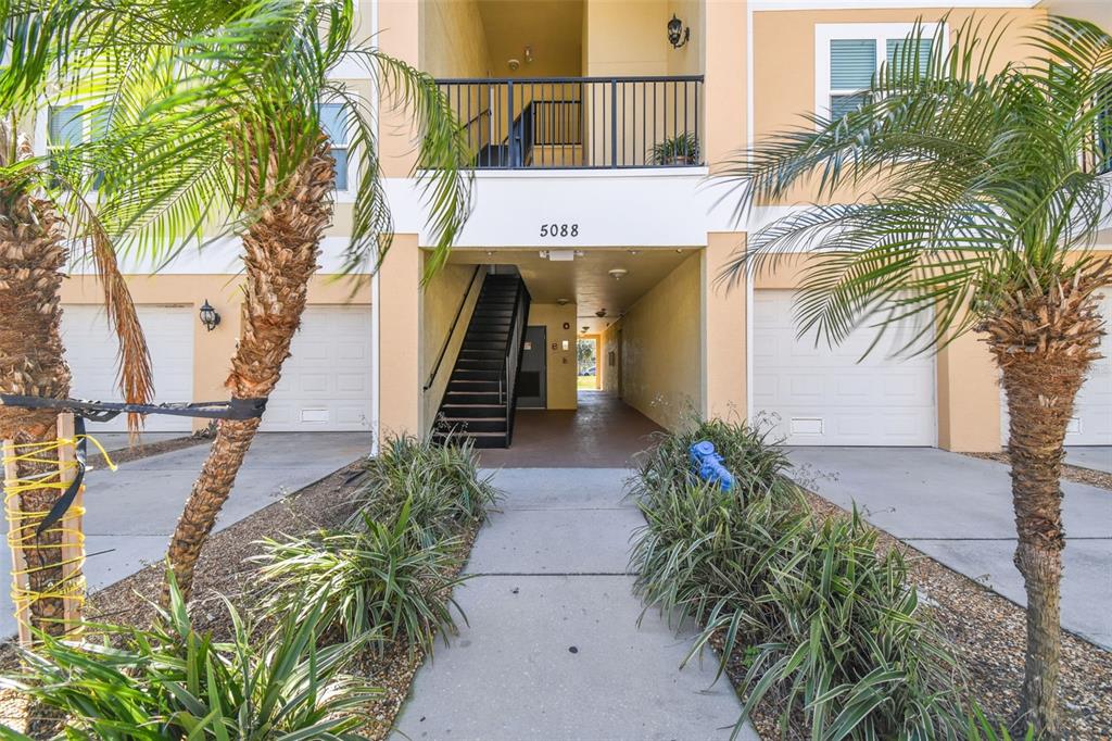 5088 Royal Palms Way, Unit 304 New Port Richey, FL 34652 - Photo 37 of 93