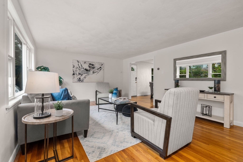 37-39 Thurston Road, Unit 1 Newton, MA 02464 - Photo 1 of 27 Gallery Image 1