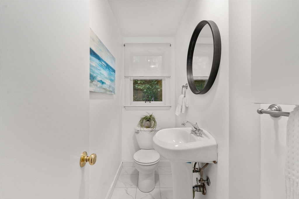 37-39 Thurston Road, Unit 1 Newton, MA 02464 - Photo 11 of 27 Gallery Image 11
