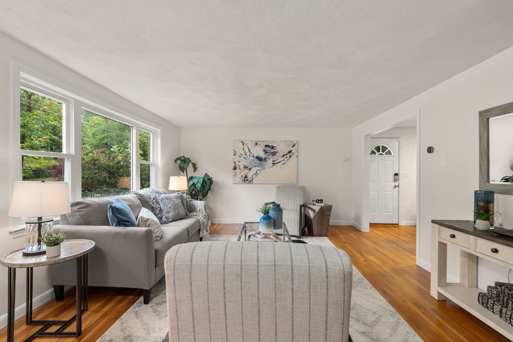 37-39 Thurston Road, Unit 1 Newton, MA 02464 - Photo 17 of 27 Gallery Image 17