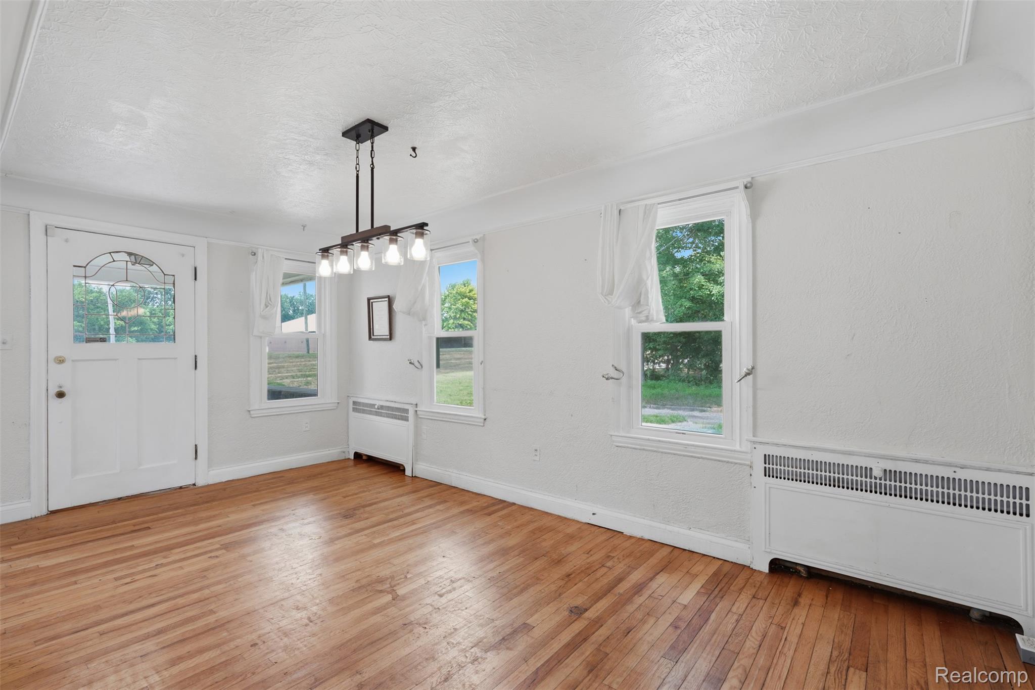 31000 Drake Road Farmington, MI 48331 - Photo 7 of 44 31000 drake rd-7.jpg