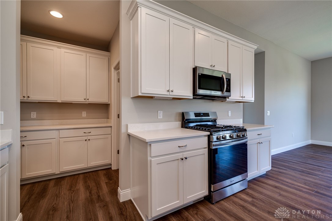 912 Reeder Circle Dayton, OH 45458 - Photo 18 of 36 Gallery Image 18