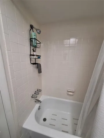 $1,750 | 708 South Tamiami Trail, Unit 320, Venice, FL 34285