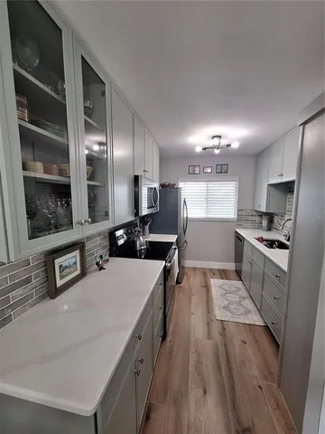 $1,750 | 708 South Tamiami Trail, Unit 320, Venice, FL 34285