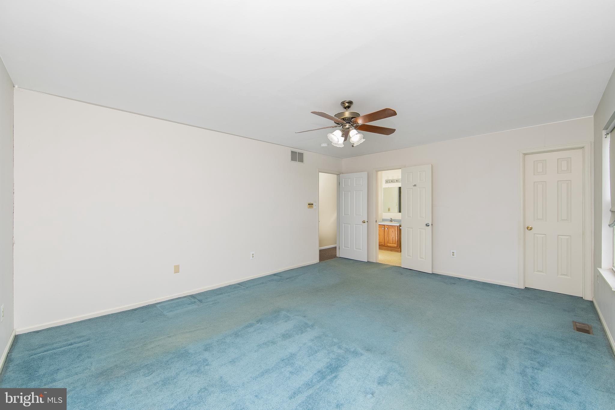 329 Green Street Beverly, NJ 08010 - Photo 12 of 26 Primary Bedroom