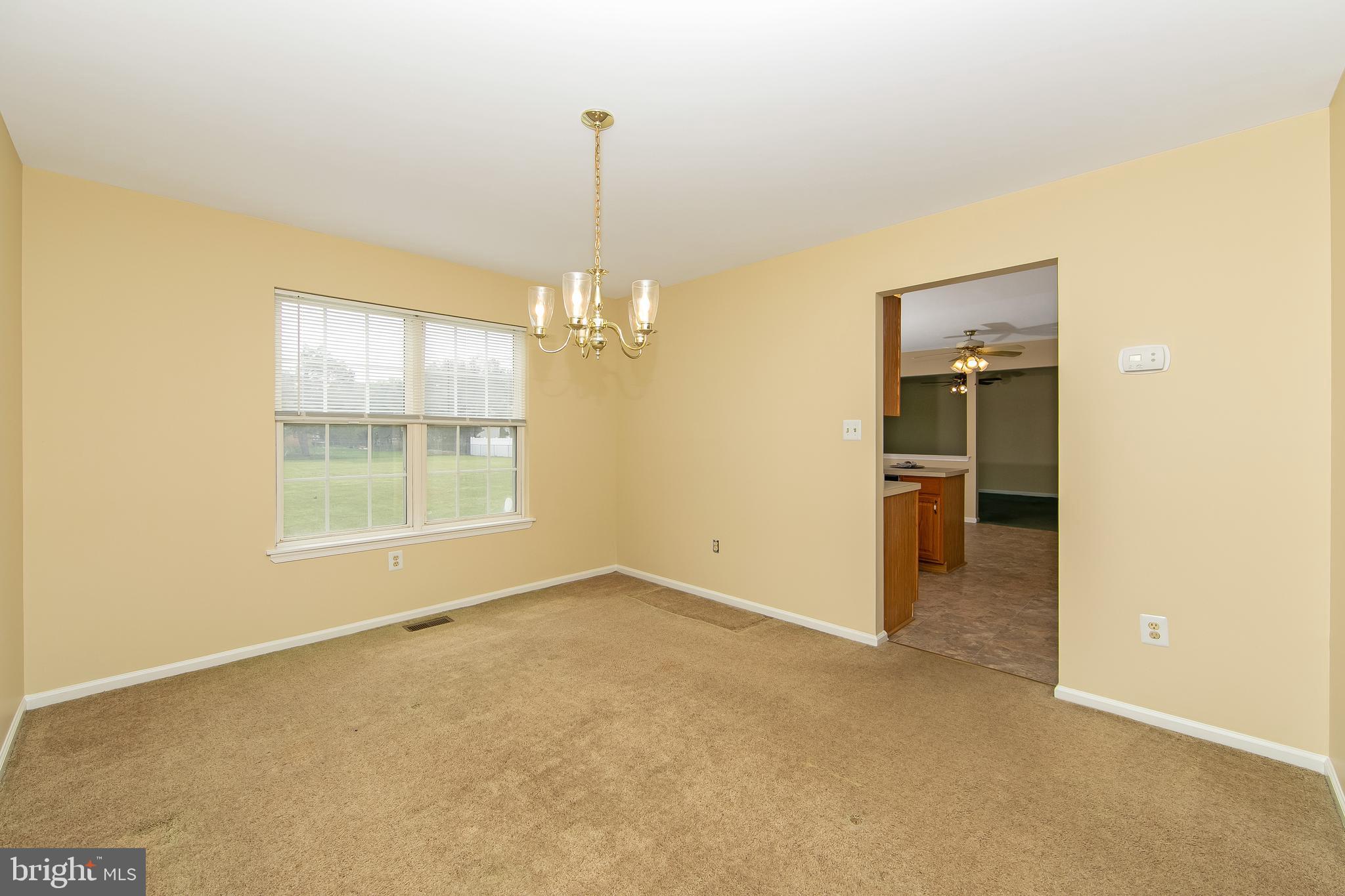 329 Green Street Beverly, NJ 08010 - Photo 3 of 26 Dining Room