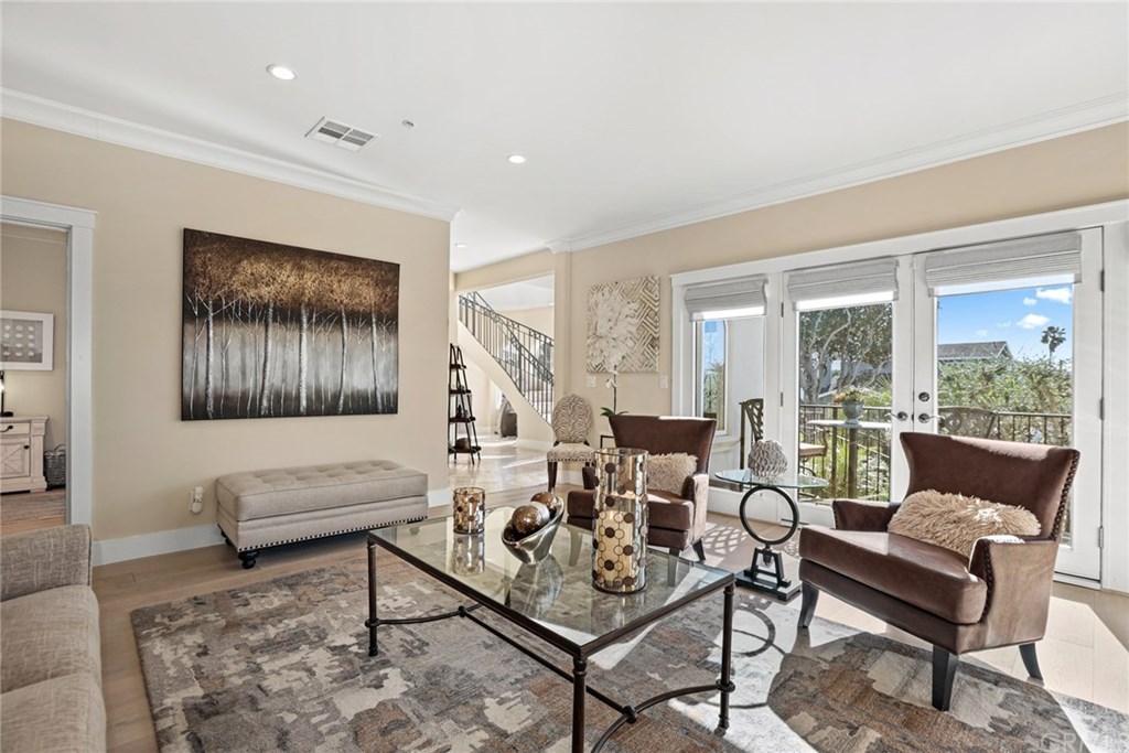 313 Ave F Redondo Beach, CA 90277 - Photo 24 of 38