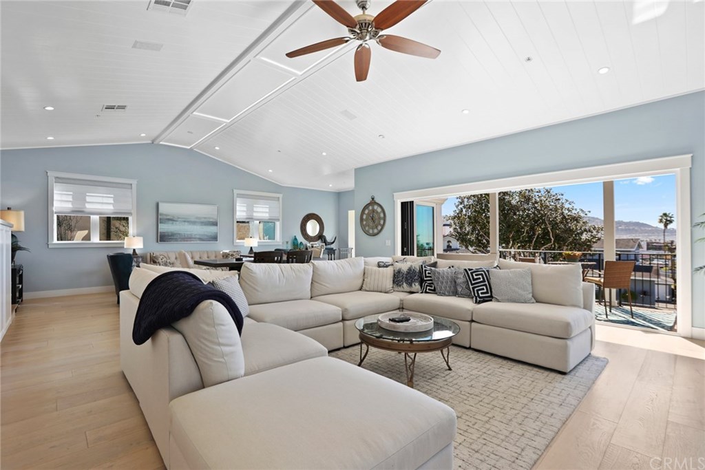 313 Ave F Redondo Beach, CA 90277 - Photo 7 of 38