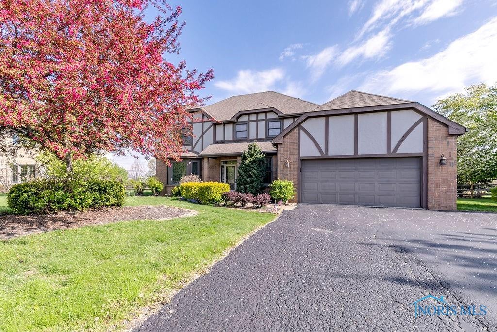 423 Rutledge Court Perrysburg, OH 43551 - Photo 2 of 42 Gallery Image 2