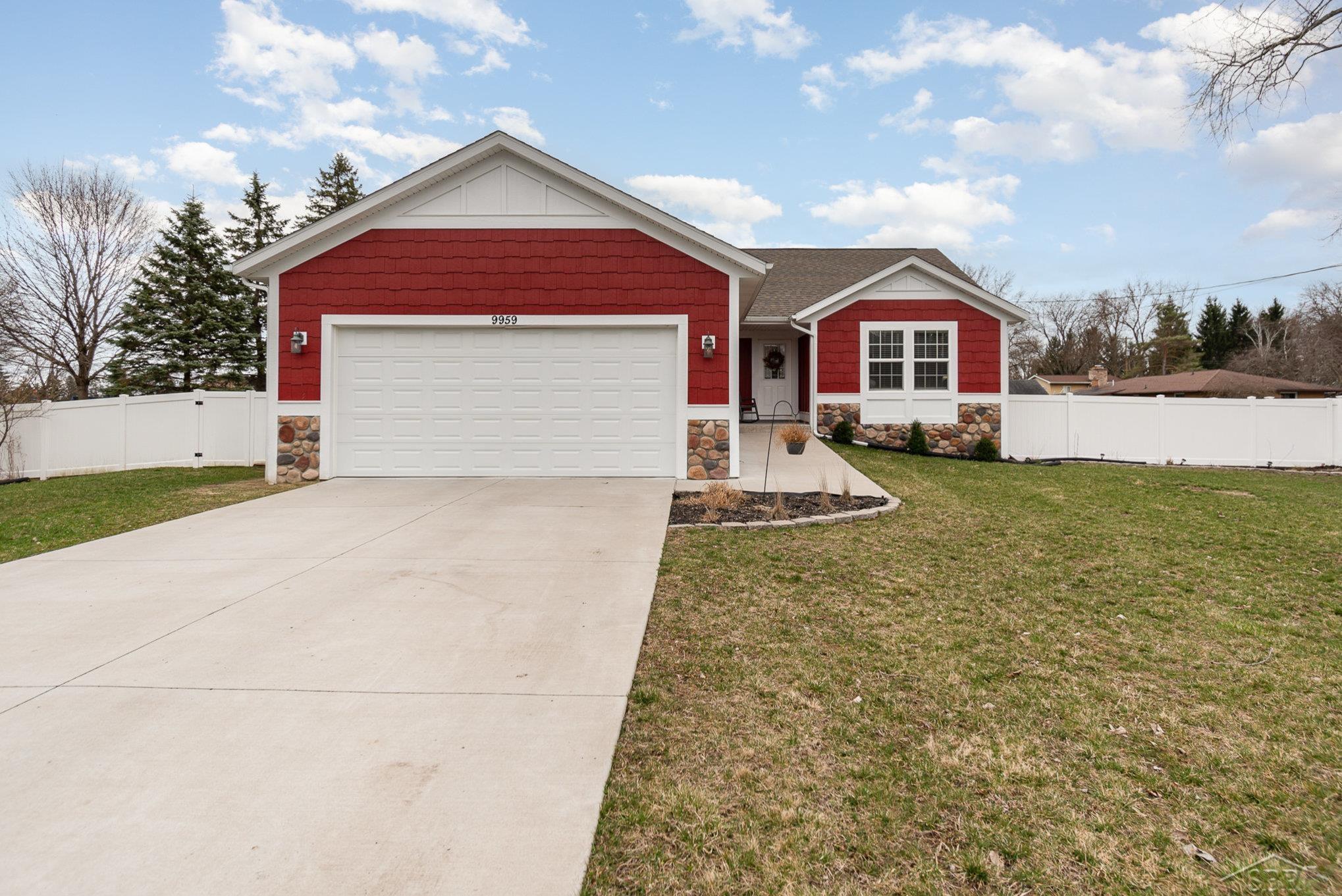 9959 Dice Road Freeland, MI 48623 - Photo 2 of 25