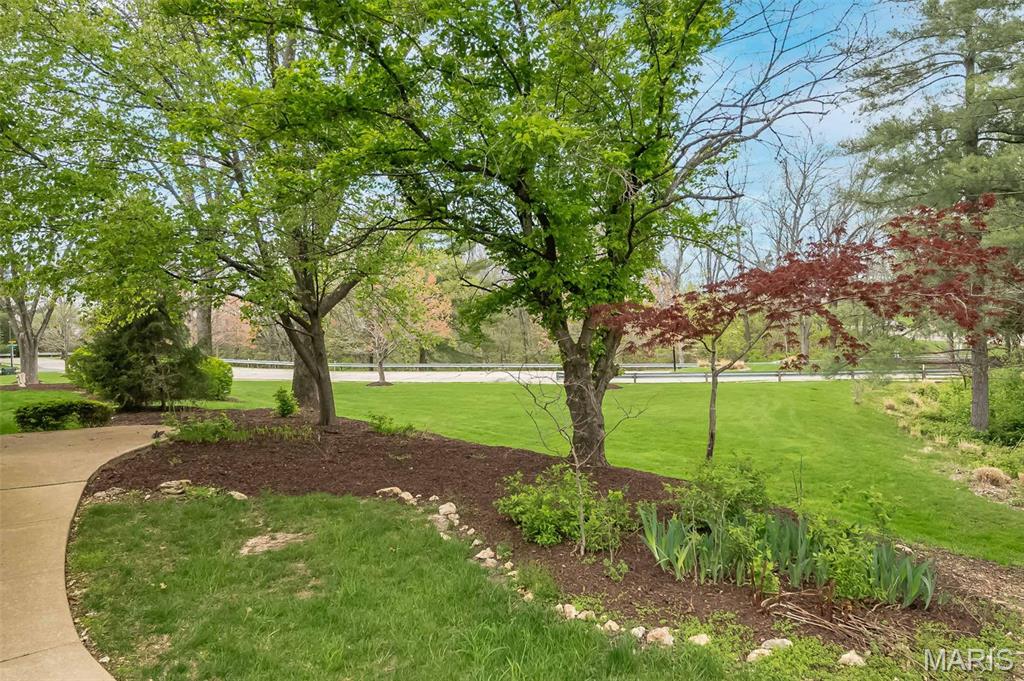 711 Lofty Point Drive, Unit B Ballwin, MO 63021 - Photo 24 of 26