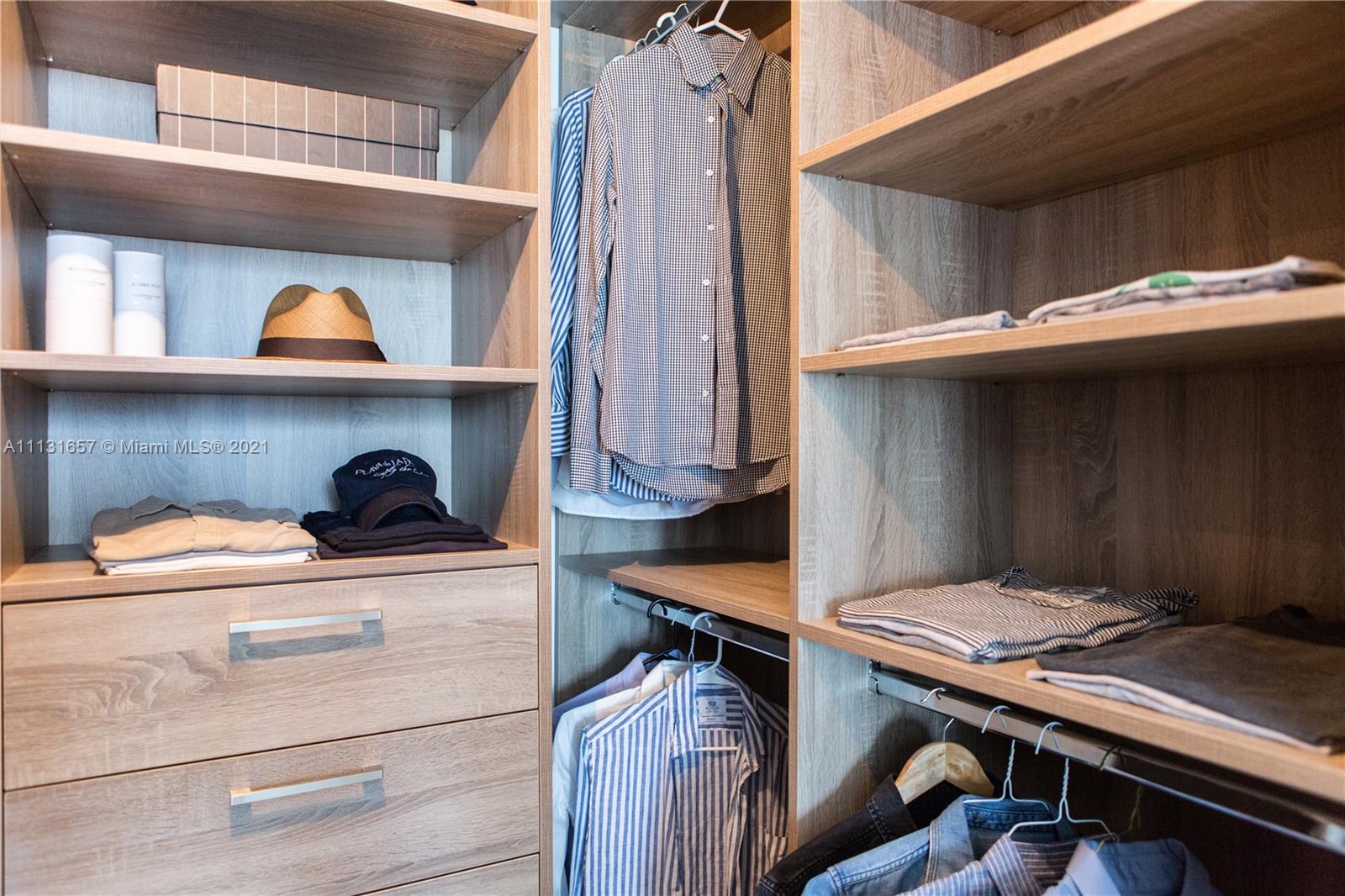 495 Brickell Avenue, Unit 4907 Miami, FL 33131 - Photo 5 of 20