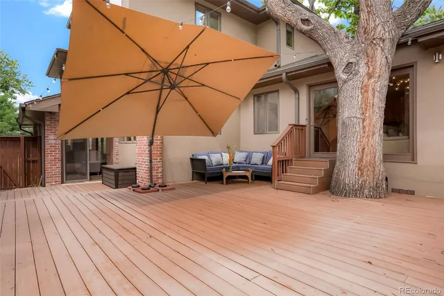 a side view of a garage