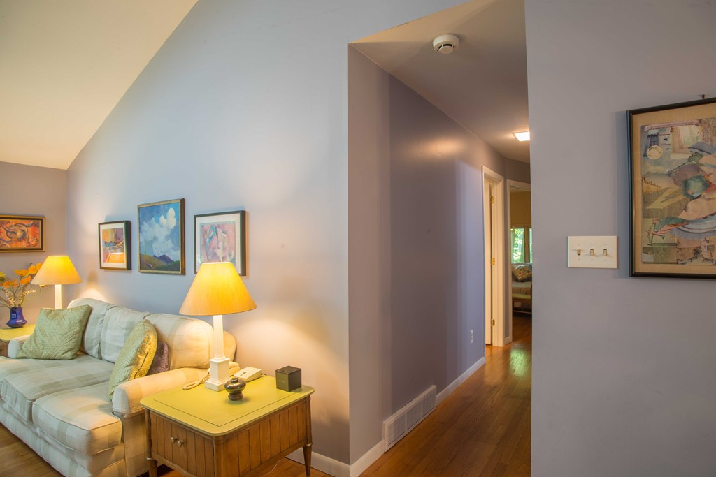 34 High Point Drive Amherst, MA 01002 - Photo 12 of 30 Gallery Image 12