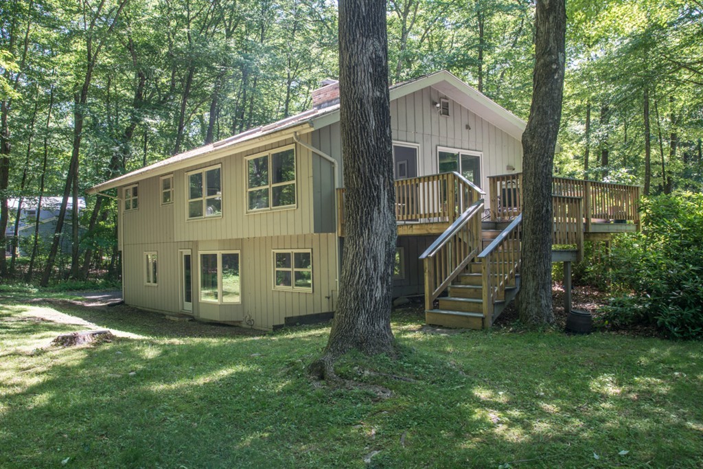 34 High Point Drive Amherst, MA 01002 - Photo 3 of 30 Gallery Image 3