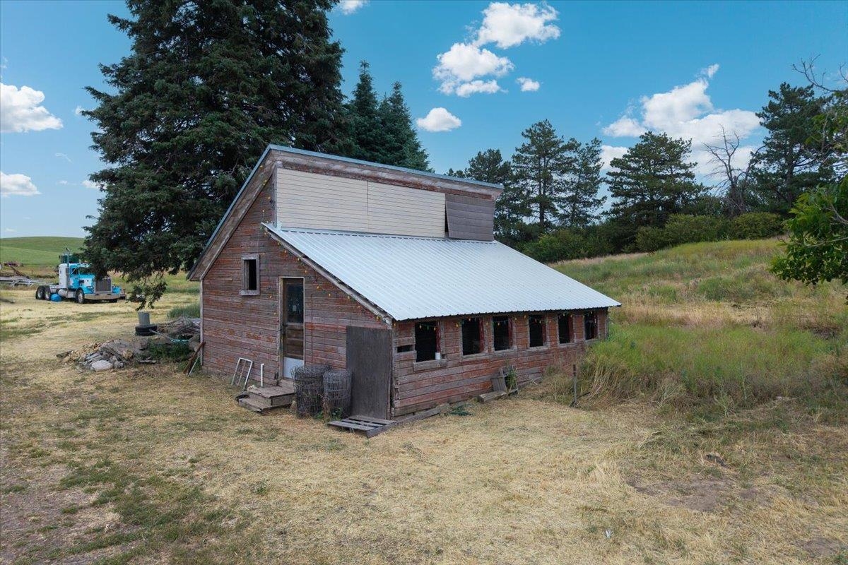 19250 Limestone Road Davenport, WA 99122 - Photo 38 of 46