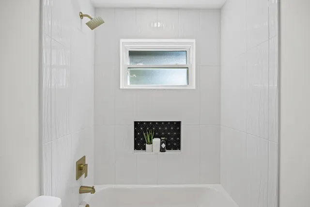 $629,900 | 2007 Matthews Lane, Austin, TX 78745