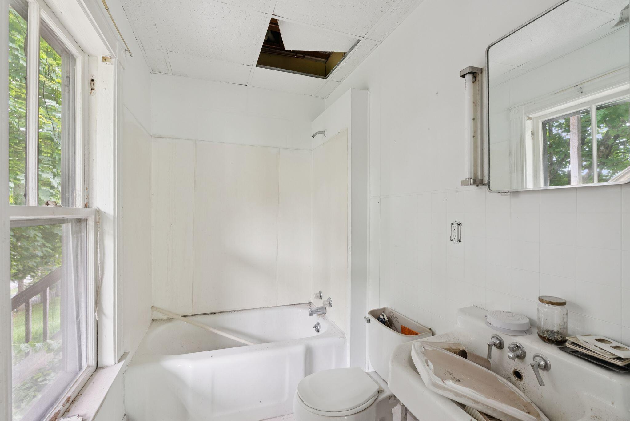 9 Maple Street Jay, ME 04239 - Photo 19 of 39 First floor