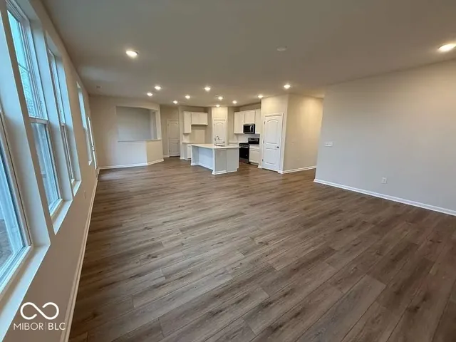 $2,500 | 6871 Seabiscuit Road, Whitestown, IN 46075