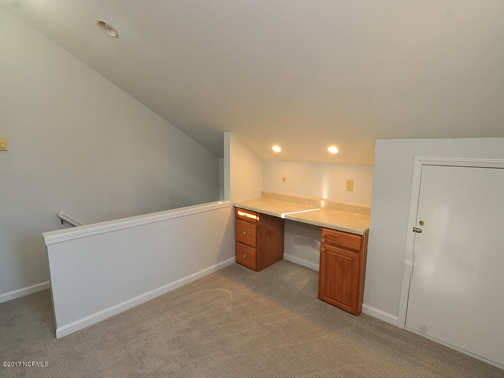 316 Albemarle Road Wilmington, NC 28405 - Photo 15 of 23 20-Bonus Room