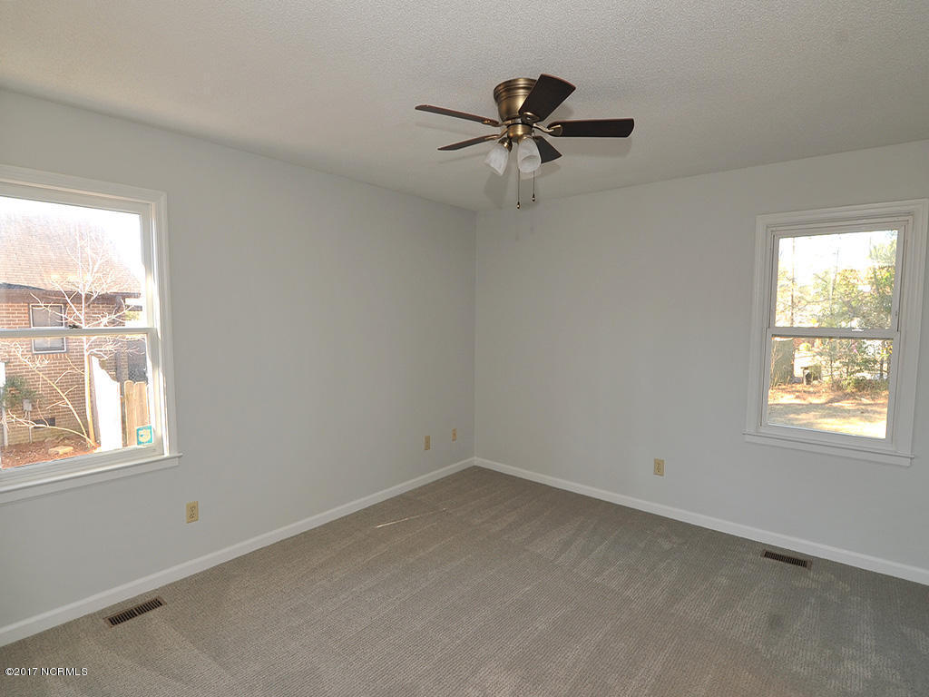316 Albemarle Road Wilmington, NC 28405 - Photo 8 of 23 11-MBR 2